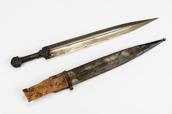 Caucasus-type dagger with wooden sheath, lined with leather and silver. It belonged to Spyridon Malikoutis